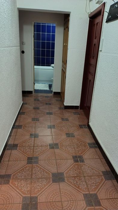 Inchiriez apartament 2 camere decomandat , zona Mobila