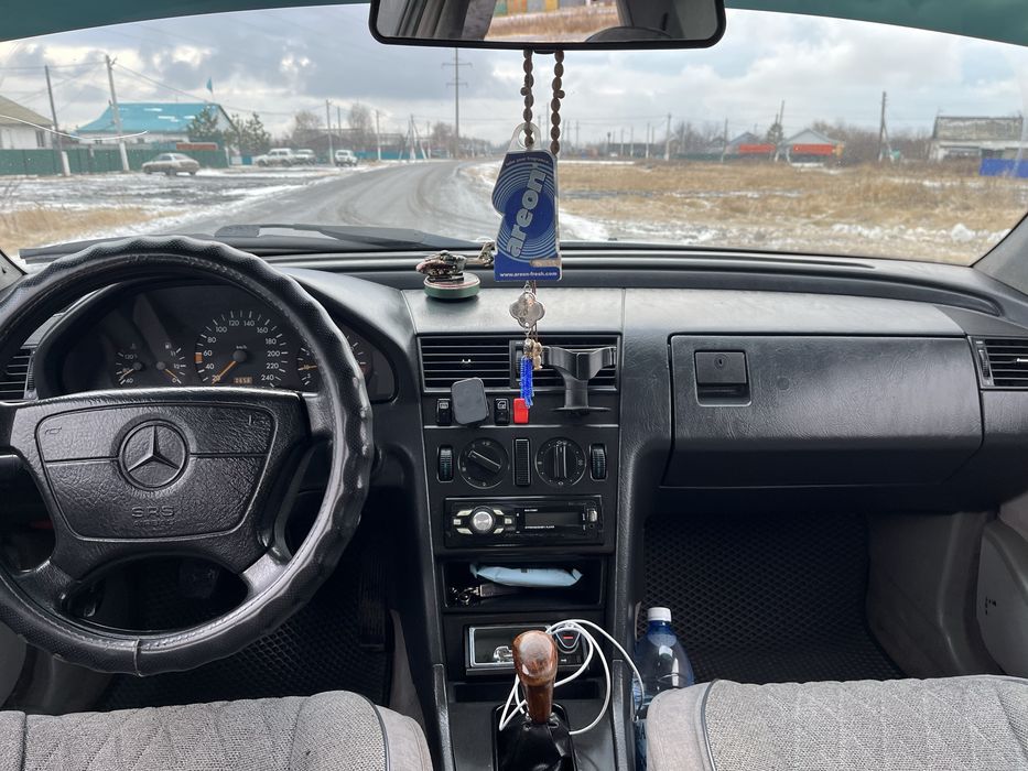 Продам Mercedes-Benz c180 w202