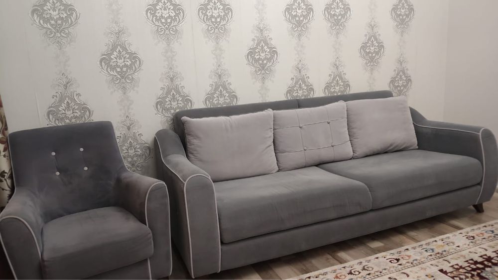Диван с креслом