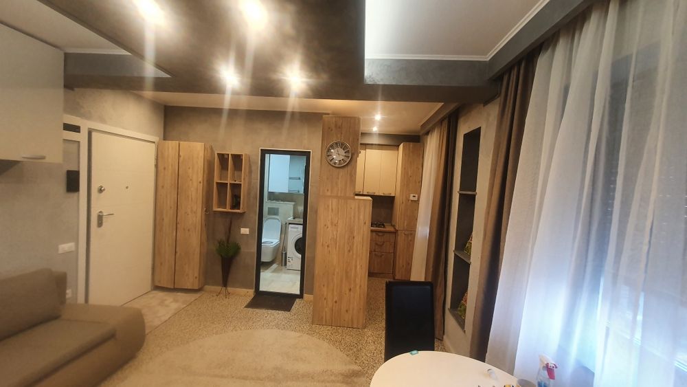 Tomis studio 4b  regim hotelier