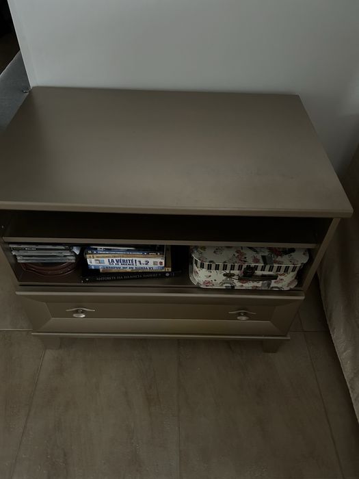 Витрина за чаши, Скрин / шкафче за телевизор / нощно шкафче