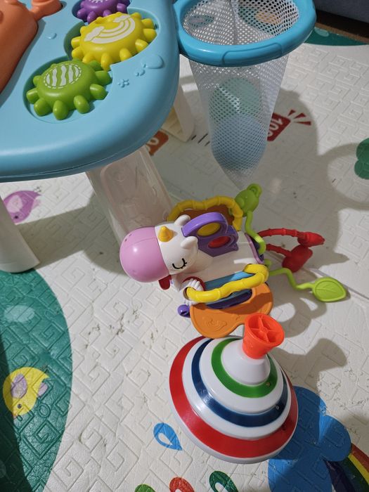 Продам новый игровой столик для малышей