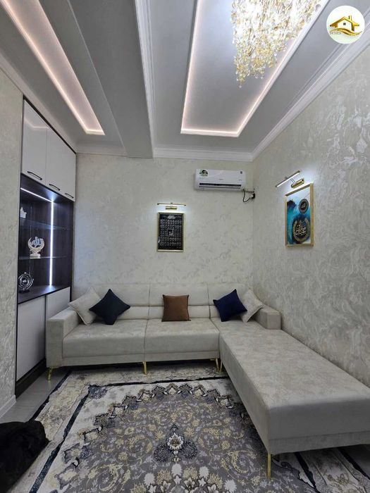 Продаётся 1х переделан на 2х квартира на 9 этаж орр БУХОРО СИТИ