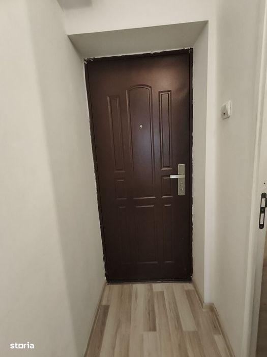 Vând garsonieră confort 3 Cartier  Micro 14 oraș Buzău