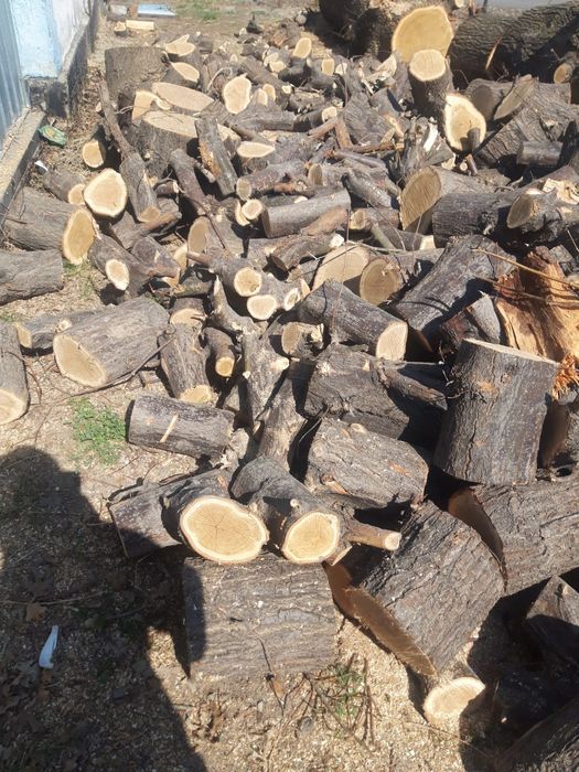 Продается порезанные чурки дуба