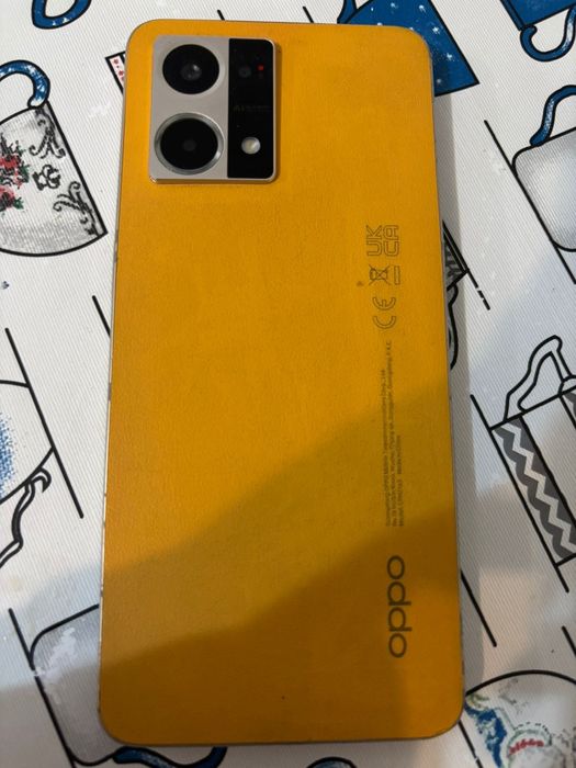 Телефон Oppo reno 7