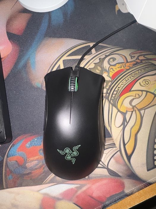 se vinde mouse si tastura razer