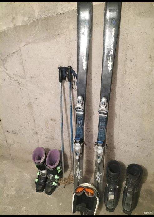 Vând echipament ski