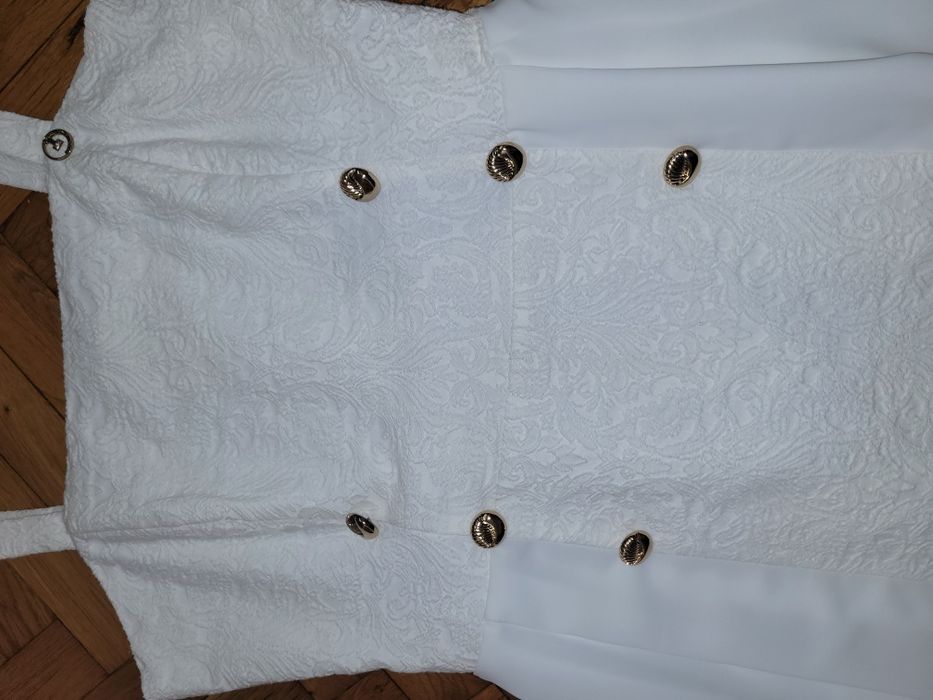 Бяла рокля Lucy Луци