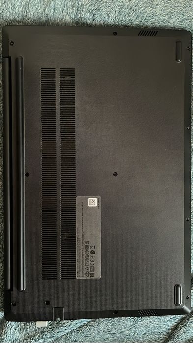 Ноутбук леново v15