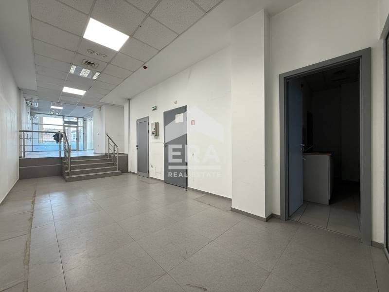 Търговски обект под наем на централна локация в кв. Надежда