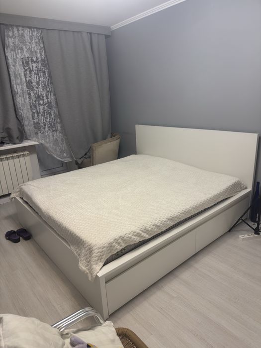 Кровать IKEA.