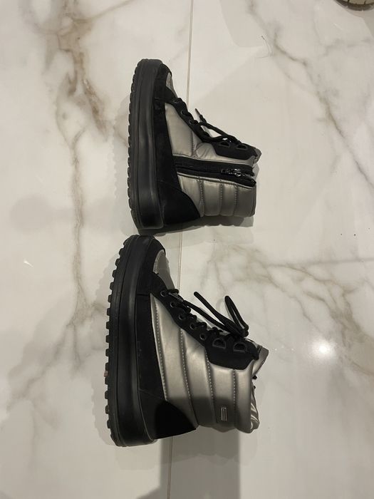 Боти с черно и сребърно