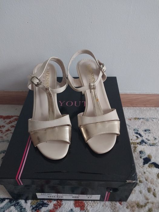 Разгрузка гардероба