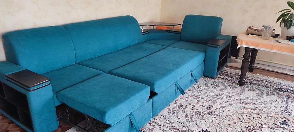 Продам угловой диван