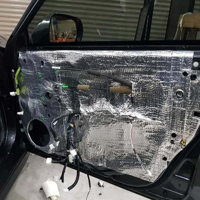 Шумоизолация за кола/Самозалепващо фолио - 120x100x6mm.