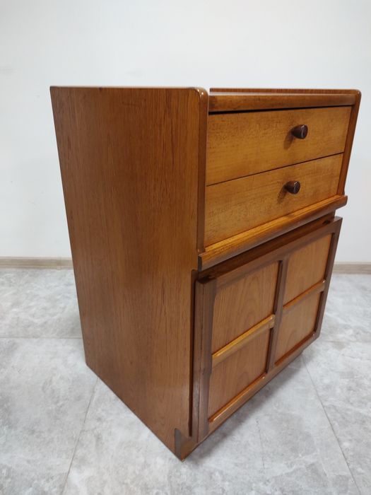 Конзолен шкаф Nathan от 70-те А044