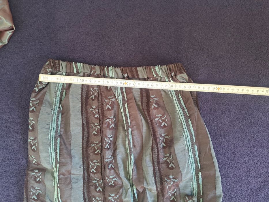 Продавам костюм дизайн Венева Василева от 3 части - сако, две поли