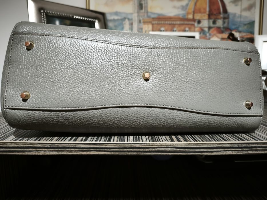 Furla Tote foarte frumoasă!