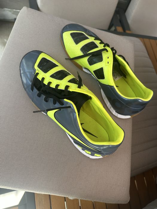 Nike T90 обувки футоблни спортни
