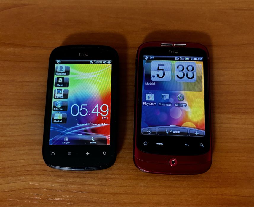 Телефони HTC Explorer и HTC Wildfire