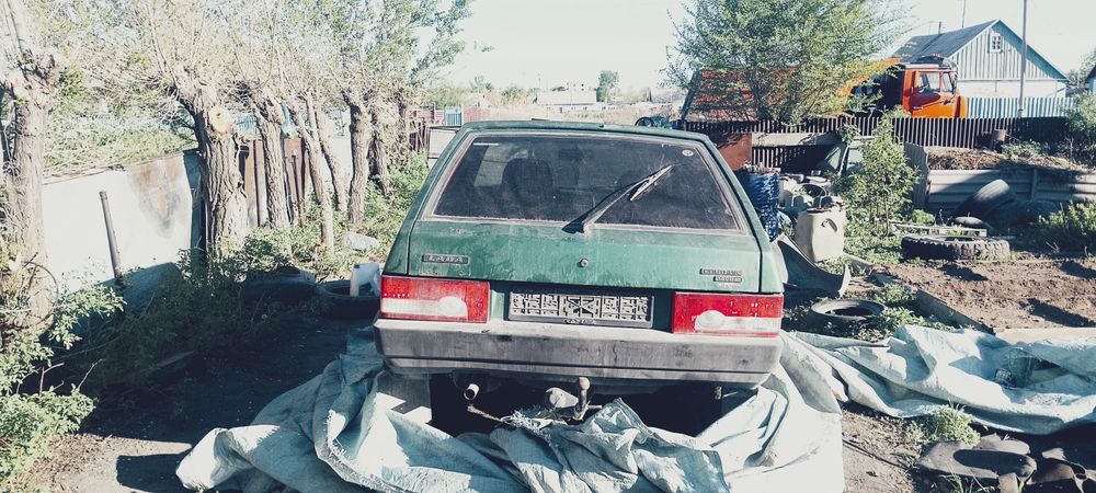 Продам ВАЗ 2109 аварийное состояние