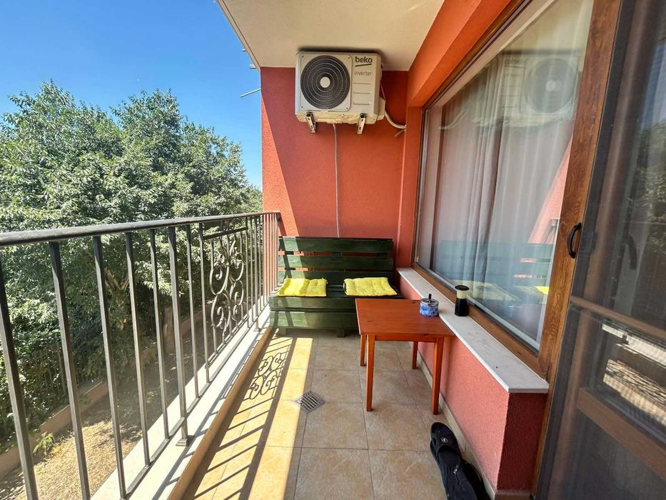 Продава се Двустаен апартамент в Варна, Погреби - 80 кв.м за 2375 €/кв.м - Снимка #12
