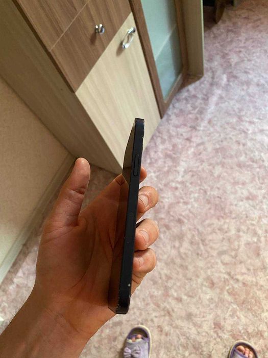 Iphone 12 в хорошем сосстояние