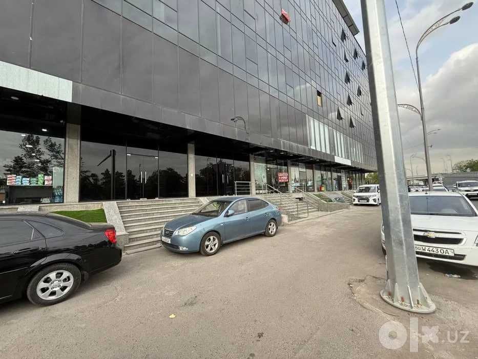 98 кв.м вдоль дороги Аэропорт