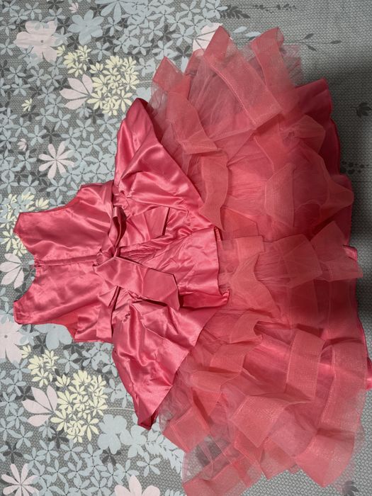 Продам платье на девочку