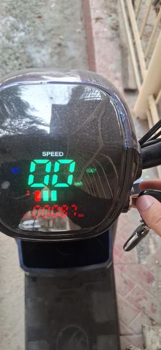 Скутер сотилади почти янги хамма нарсаси бор