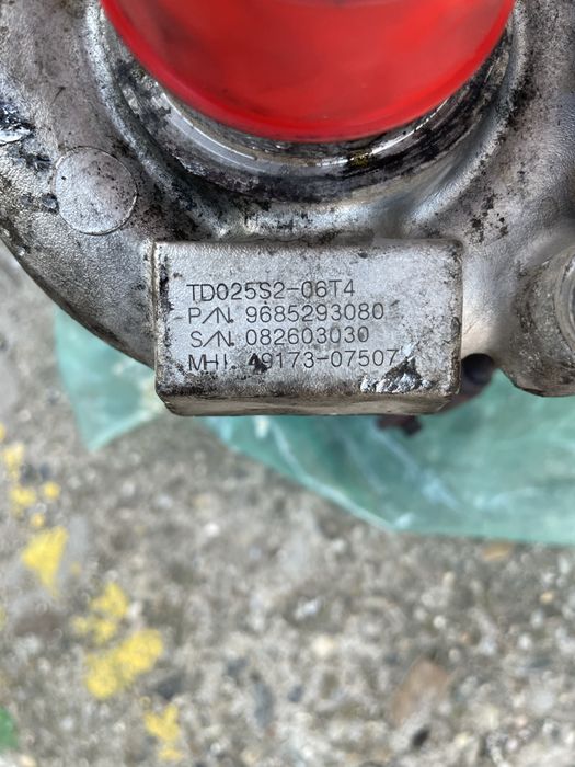 Turbina (turbosuflanta) demontata de pe Citroen Jumpy 1,6 hdi 90 cai