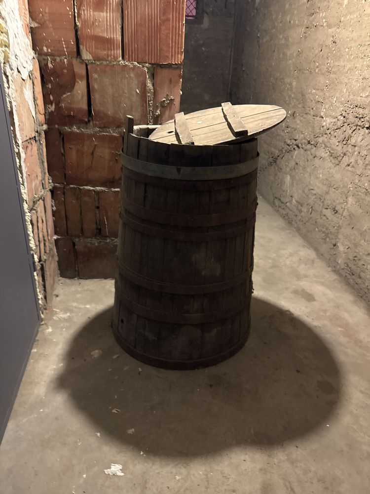 Дървена каца/буре гр. София Зона Б-19 • OLX.bg
