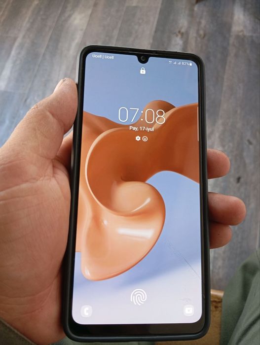 Samsung a32 sotiladi