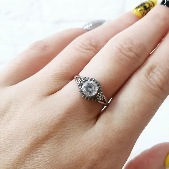 Продам или обменяю серебряное кольцо