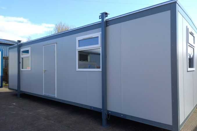 Casa Modulara, Garaje Auto si Containere din structura metalica si panou sandwich termoizolant