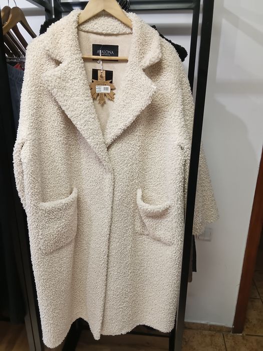 Продам женское пальто