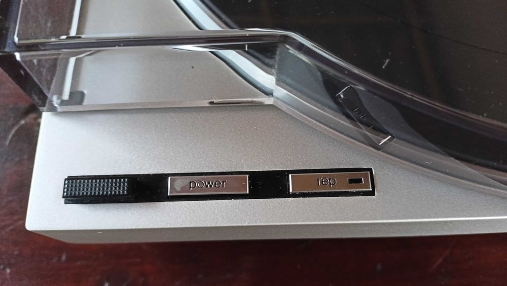 Technics SL-7 Linear tracking turntable