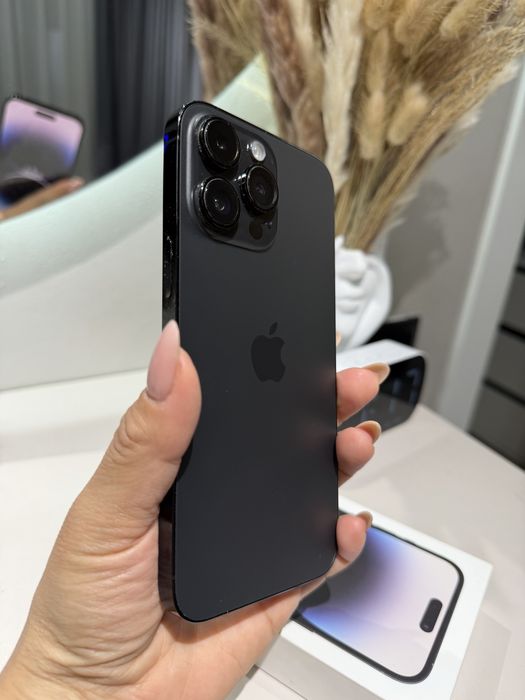 Продам айфон 14 про макс 256 гб