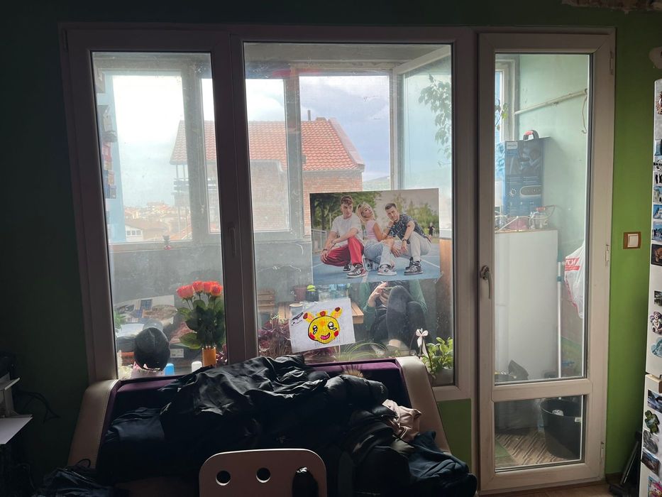 PVC дограма вратопрозорец