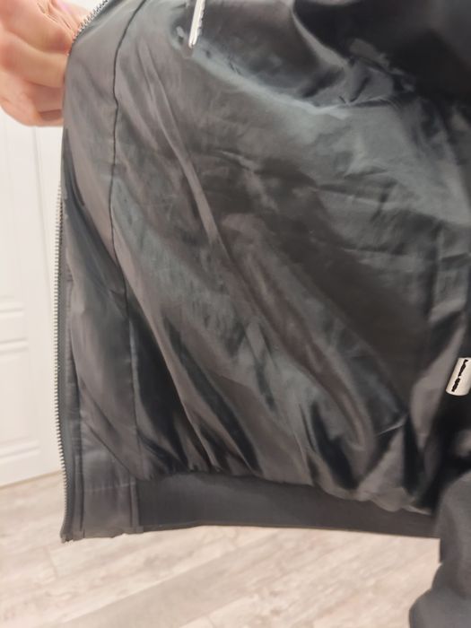 Продам куртку для мальчика весна