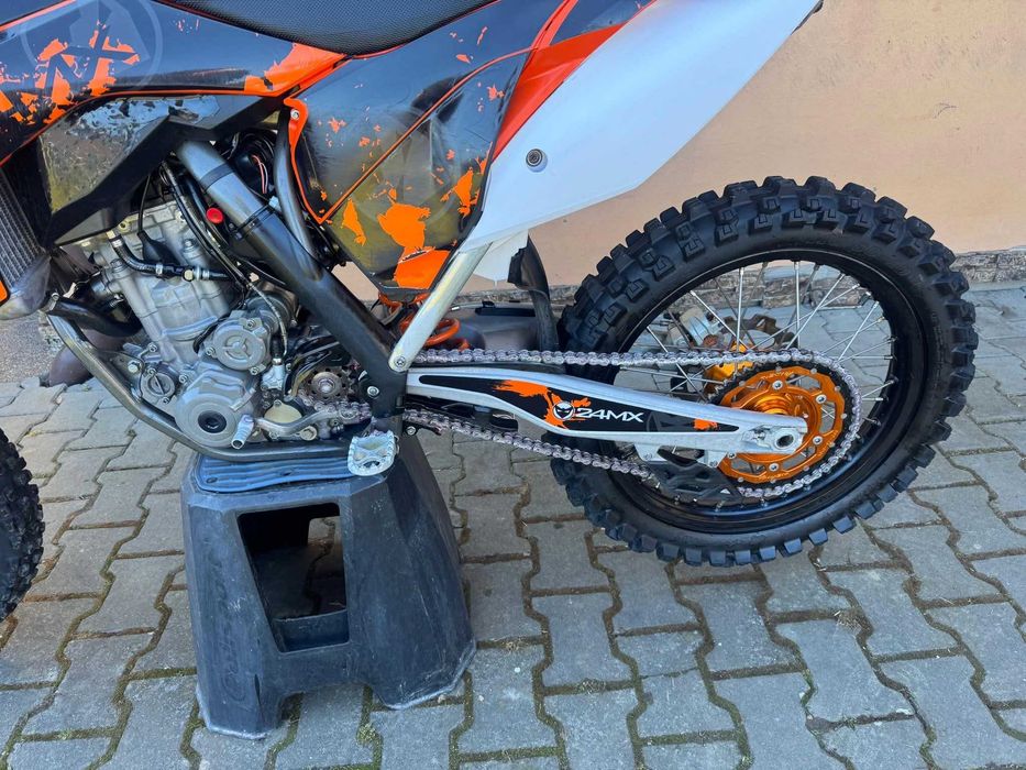 Vând KTM SX-F 250 4t, an 2013, motocross în stare foarte bună de funcționare.