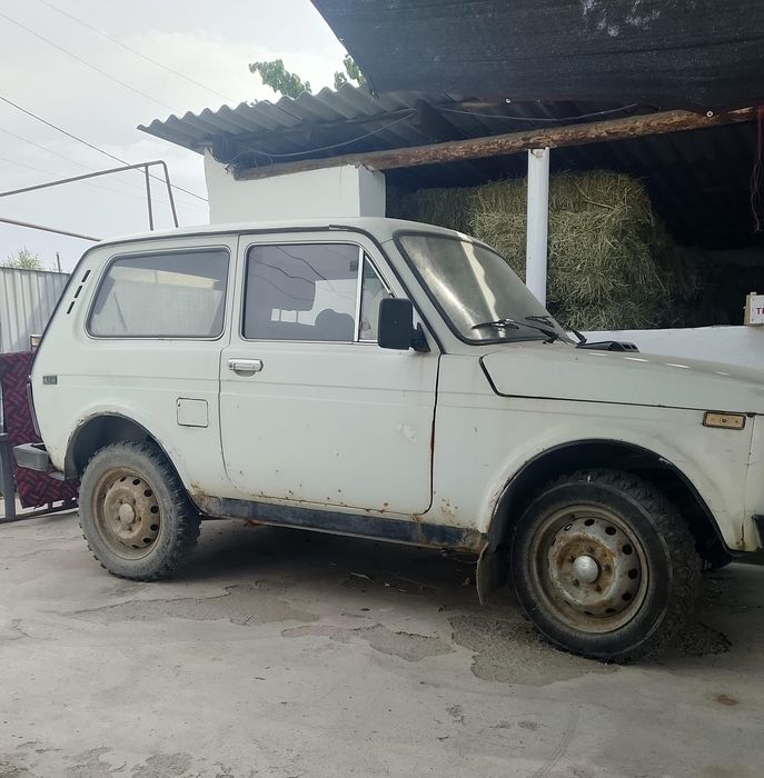 Машина сатылады. Нива автоколігі