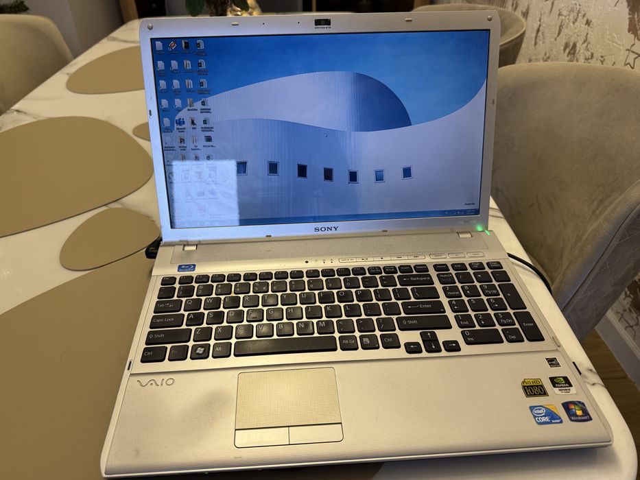 Laptop Sony Vaio i5