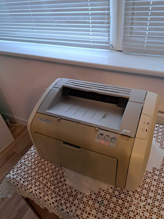 Принтер HP LaserJet 1020