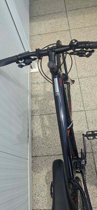 Велосипед Specialized Sirrus Sport Disc - 26. Отлично състояние!