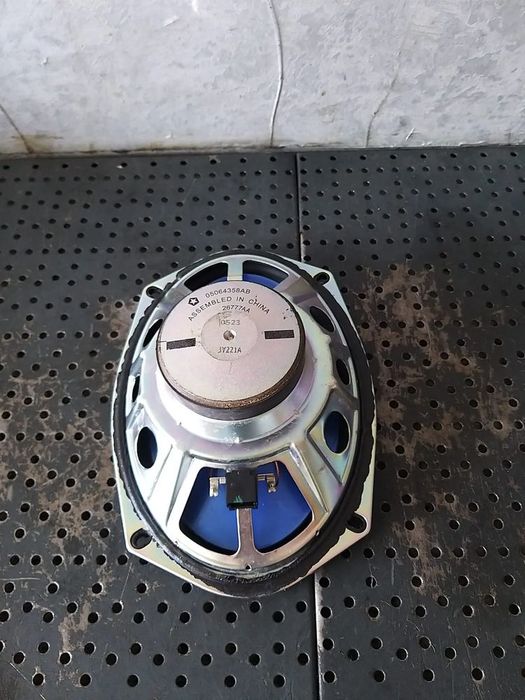 Boxa audio dreapta fata jeep grand cherokee 4 wk wk2 05064358ab