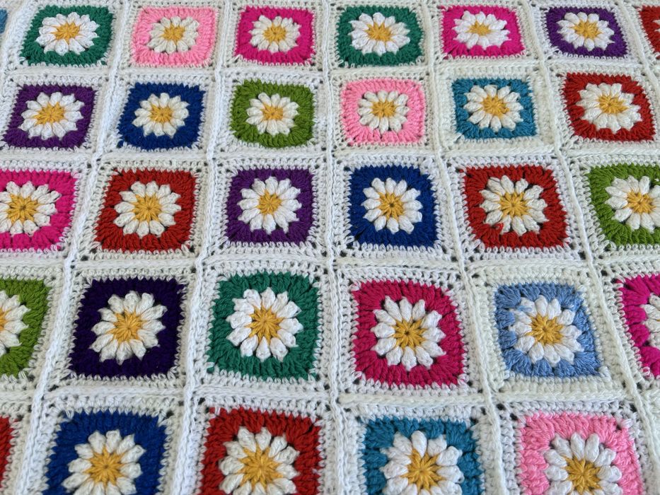 Продам вязанное покрыаало