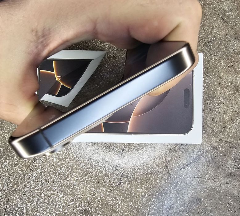 iPhone 16 Pro Max 256 Gb karobka