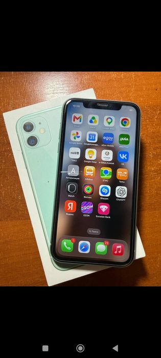 iPhone 11,память 128гб